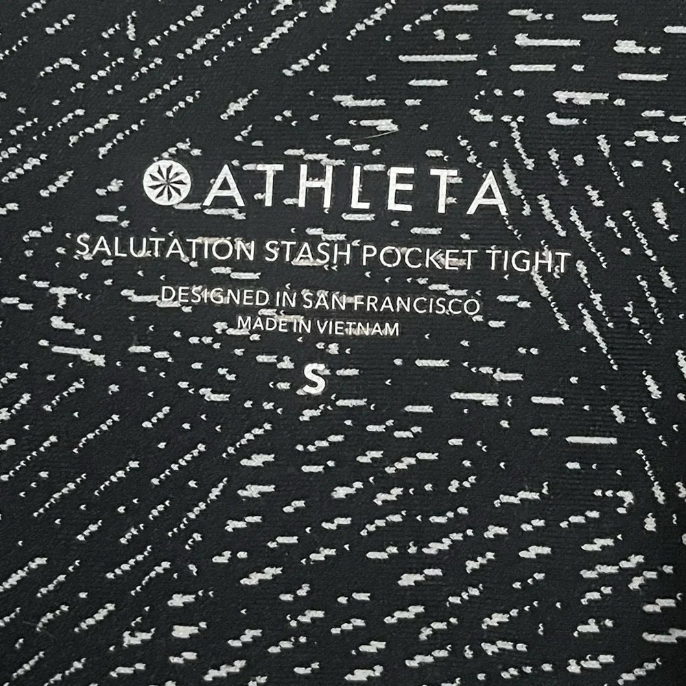 Athleta Salutation Stash Pocket Rainwater Tight leggings size small - Picture 7 of 10